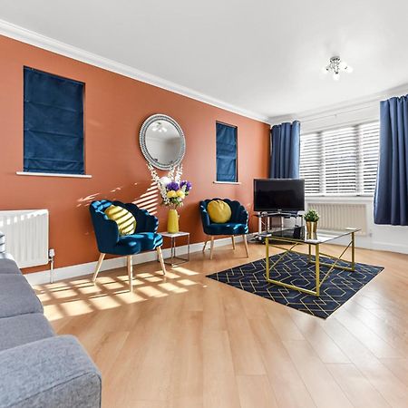 The Woodlands, Shortstay, Ideal For Families, Relocation, Contractors, Travel Stay Хорли Екстериор снимка