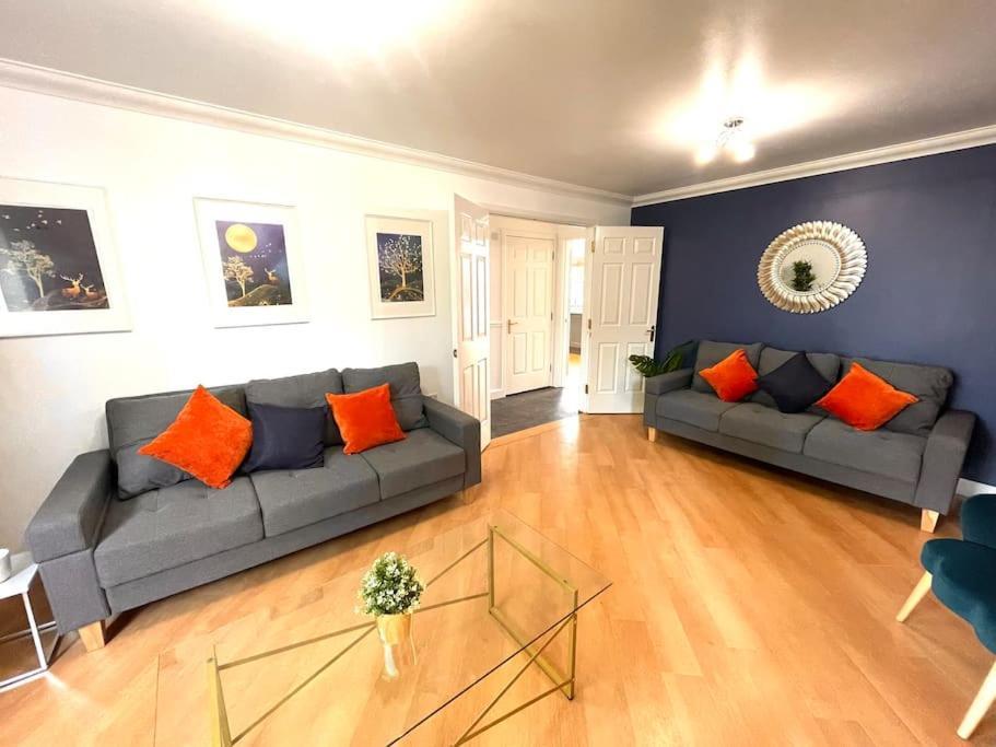 The Woodlands, Shortstay, Ideal For Families, Relocation, Contractors, Travel Stay Хорли Екстериор снимка
