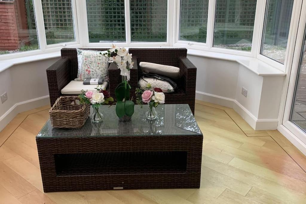 The Woodlands, Shortstay, Ideal For Families, Relocation, Contractors, Travel Stay Хорли Екстериор снимка