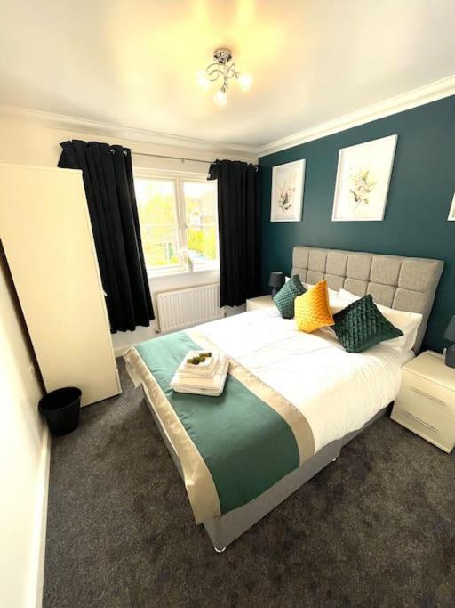 The Woodlands, Shortstay, Ideal For Families, Relocation, Contractors, Travel Stay Хорли Екстериор снимка