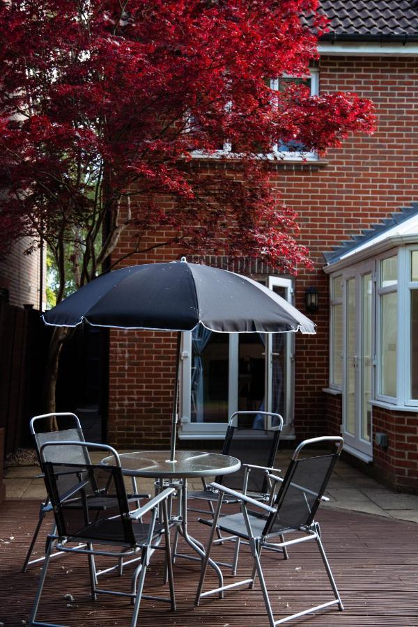 The Woodlands, Shortstay, Ideal For Families, Relocation, Contractors, Travel Stay Хорли Екстериор снимка